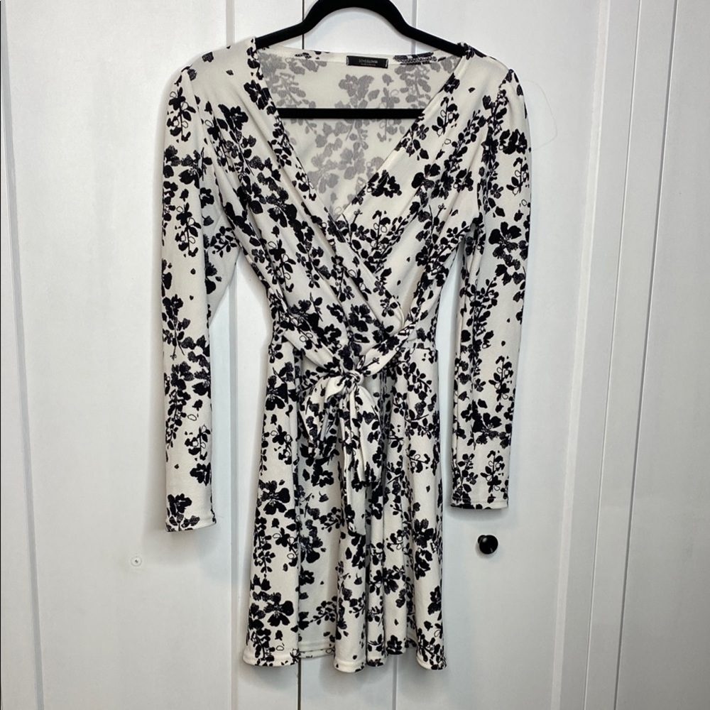 Love & Lovin | Floral Wrap Dress - Black and White - XS-Small